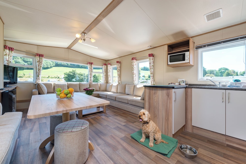 Mobile Home, Pets Allowed