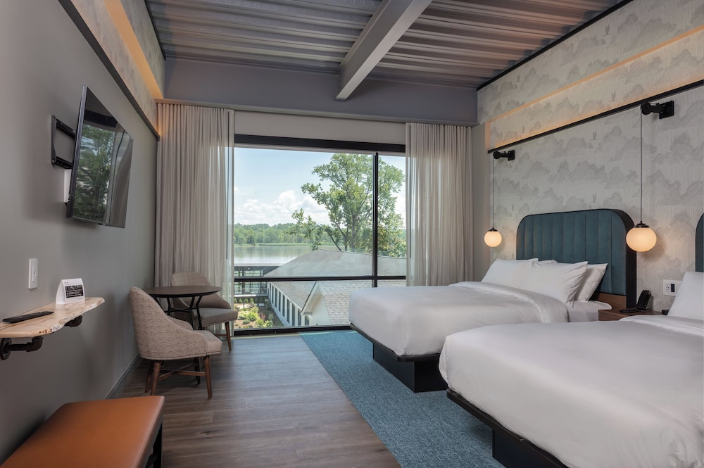 Premium Room, 2 Queen Beds, Accessible (Communications) - Photo 2
