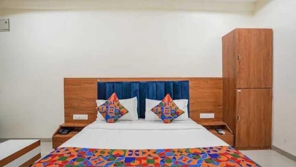 Deluxe Room, City View photo 1