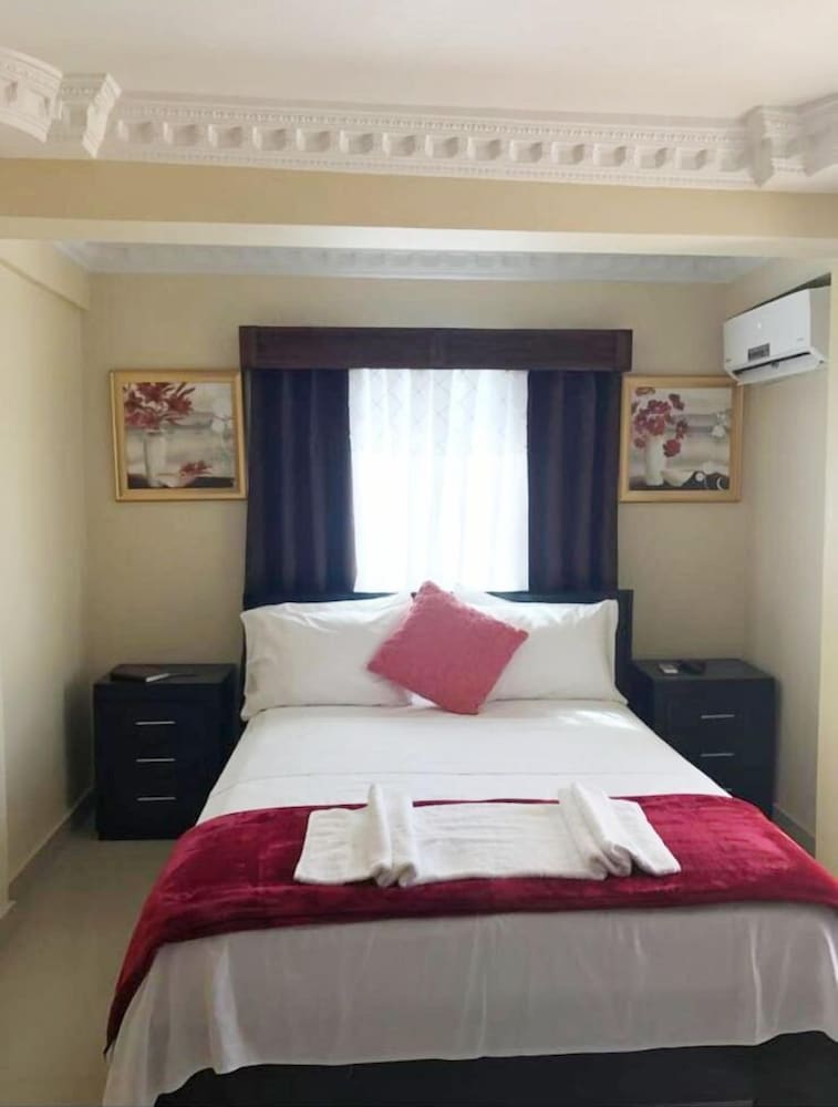 Executive Double or Twin Room, 2 Bedrooms, Accessible, Executive Level photo 2