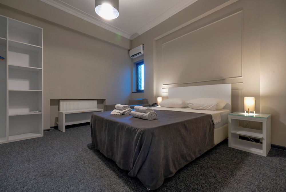 Economy Double Room photo 2