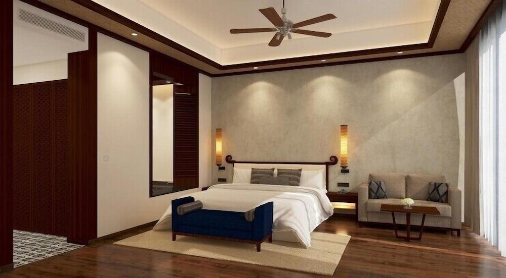 Deluxe Room, 1 King Bed (Plunge Pool)