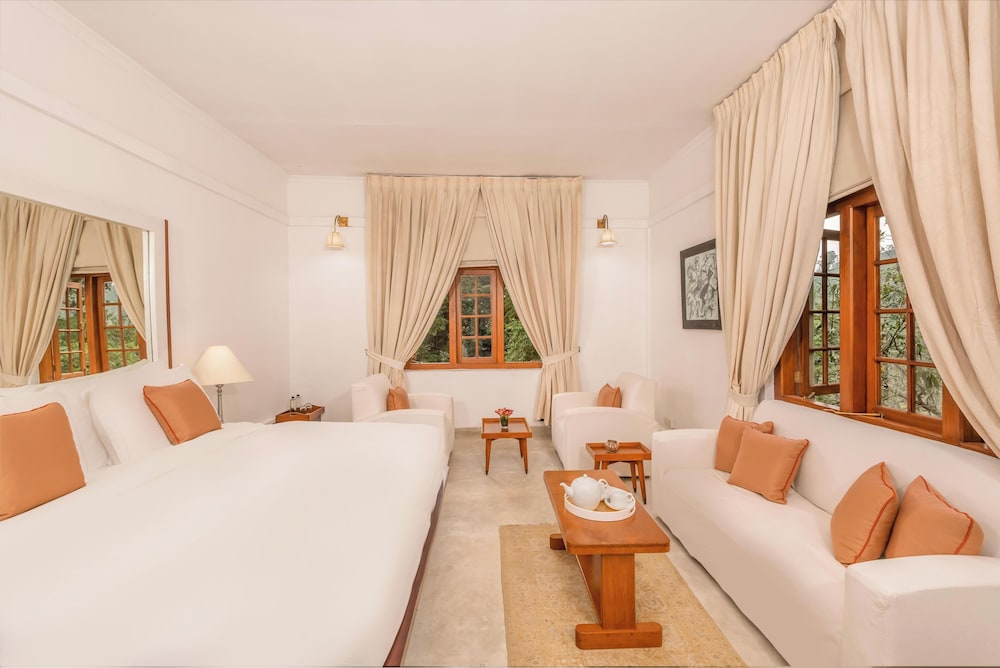 White Room - Photo 3
