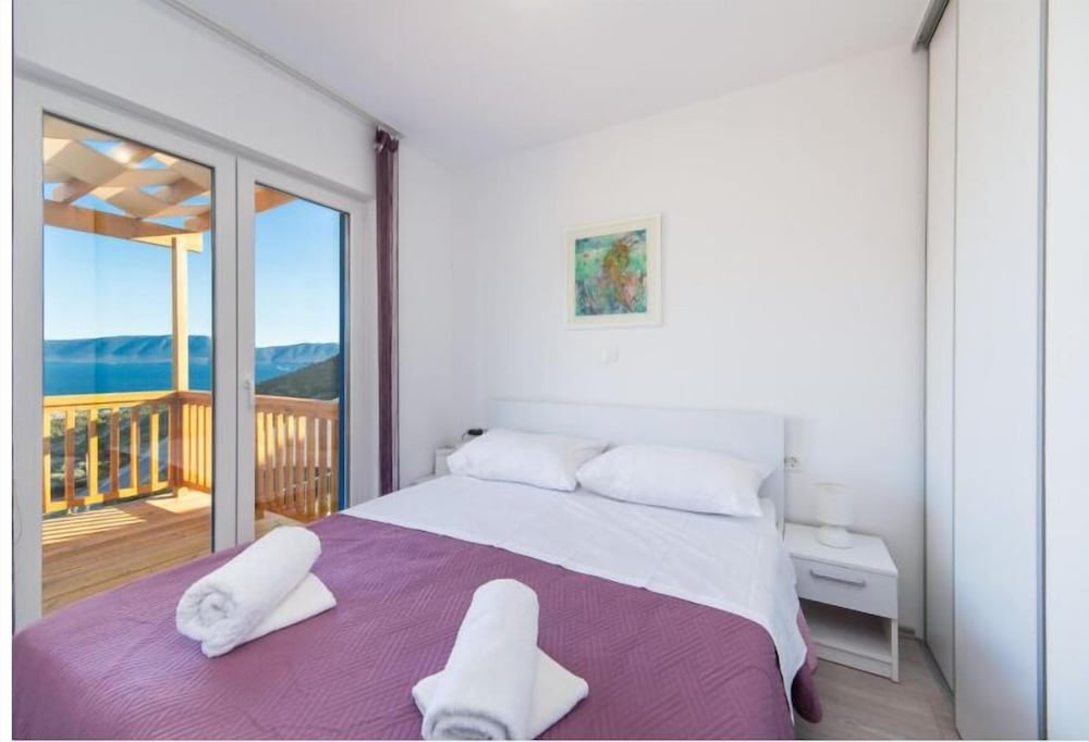 Basic Bungalow, 2 Bedrooms, Sea View