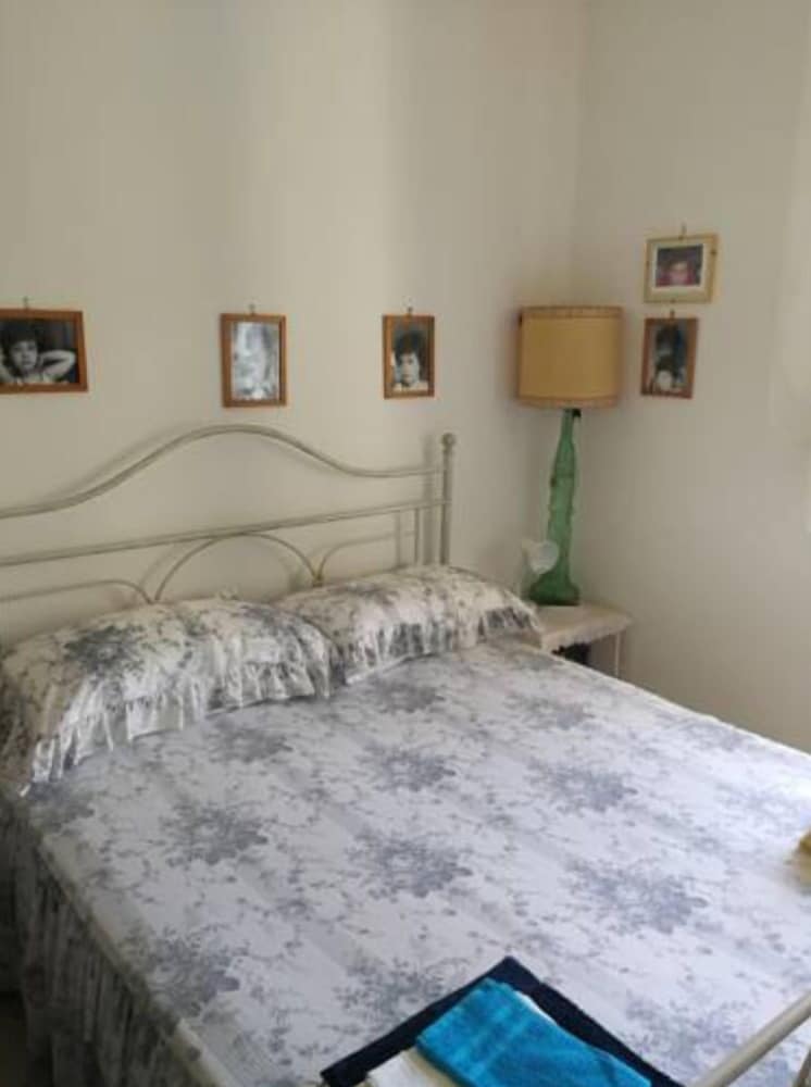 Double Or Twin Room, Shared Bathroom, Garden View
