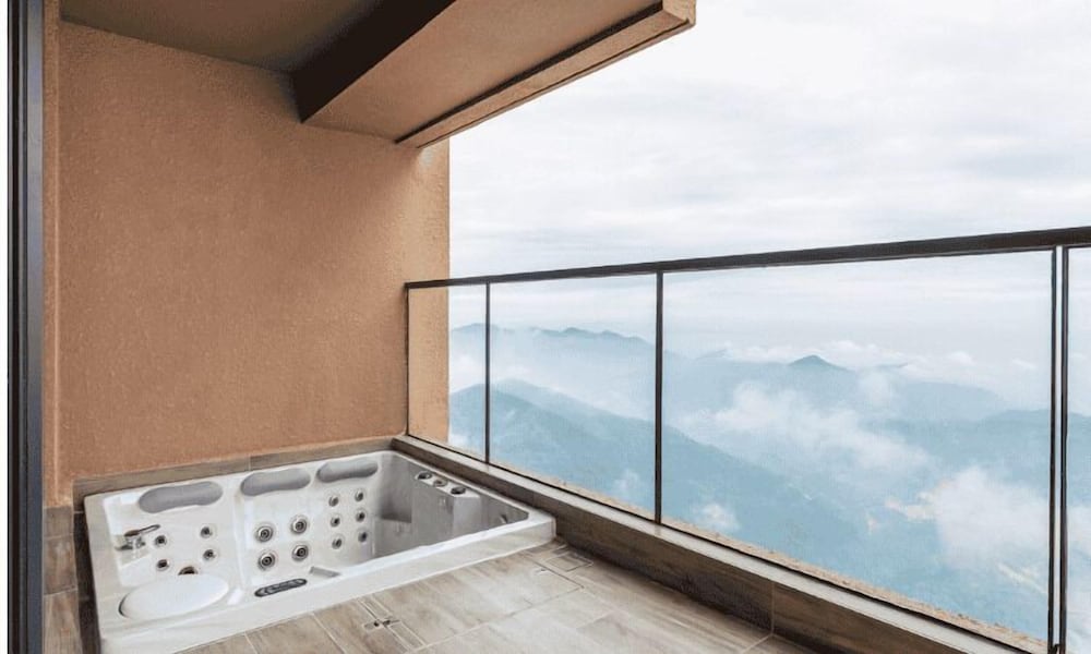 Luxury Suite