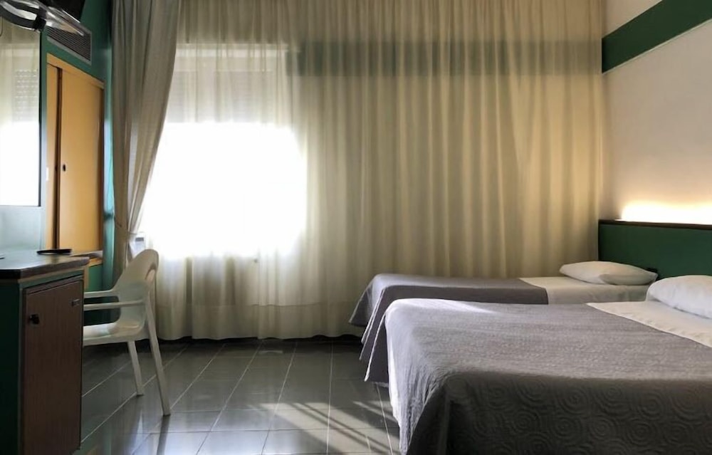 Triple Room - Photo 2
