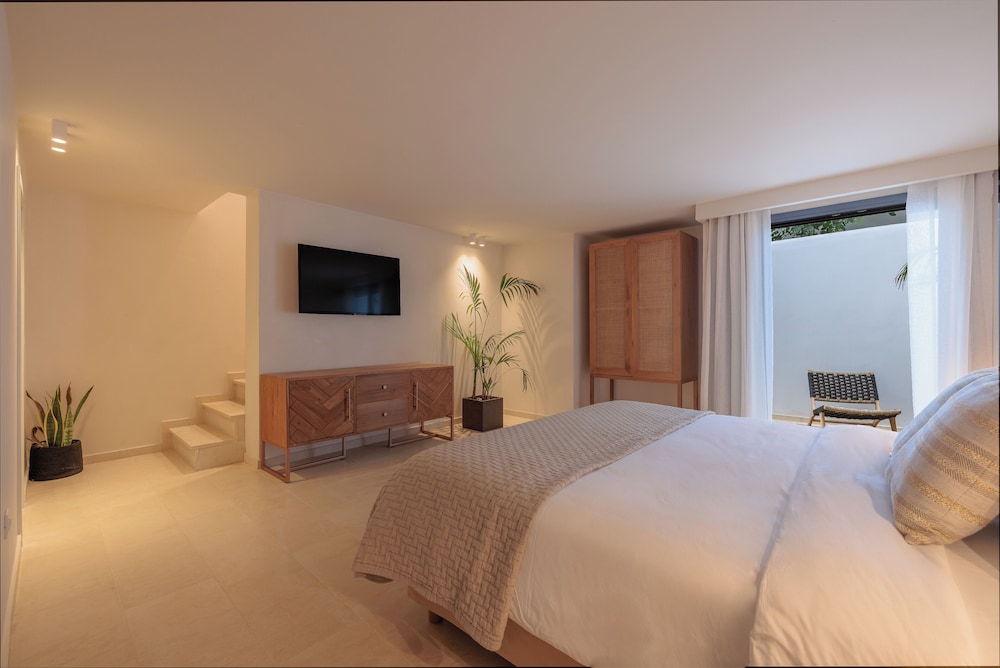 Asty Maisonette with Private Pool - Photo 3
