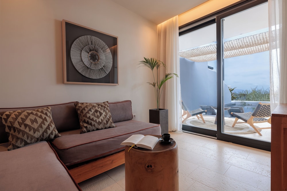 Asty Maisonette with Private Pool - Photo 5