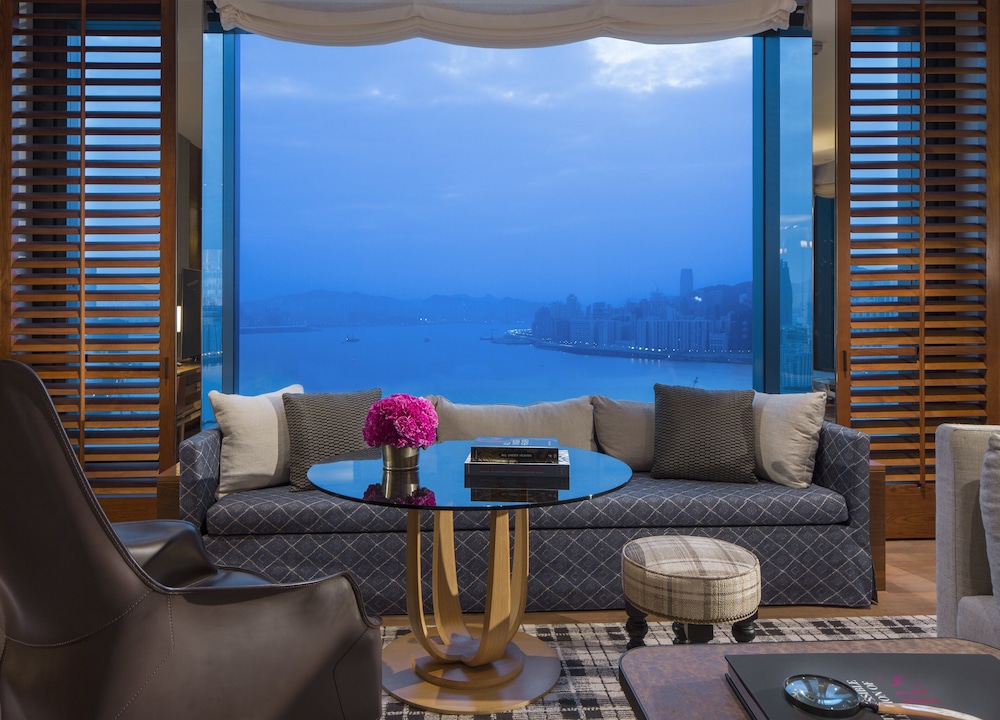 Harbour Corner Suite
