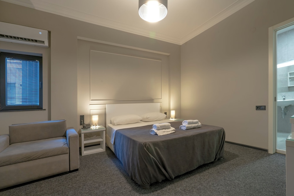 Economy Double Room photo 1