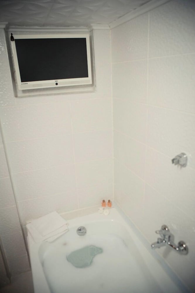 Suite, Jetted Tub photo 2