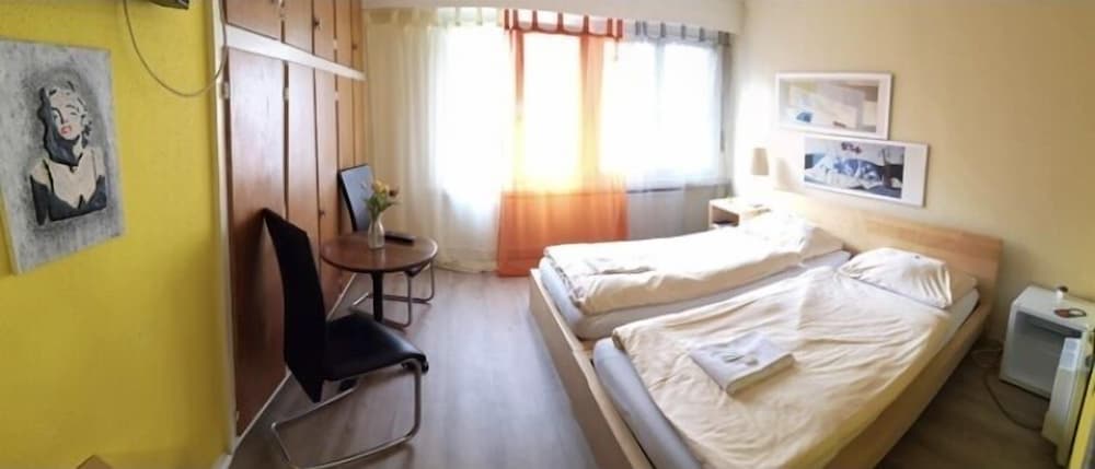 Double Room - Photo 12