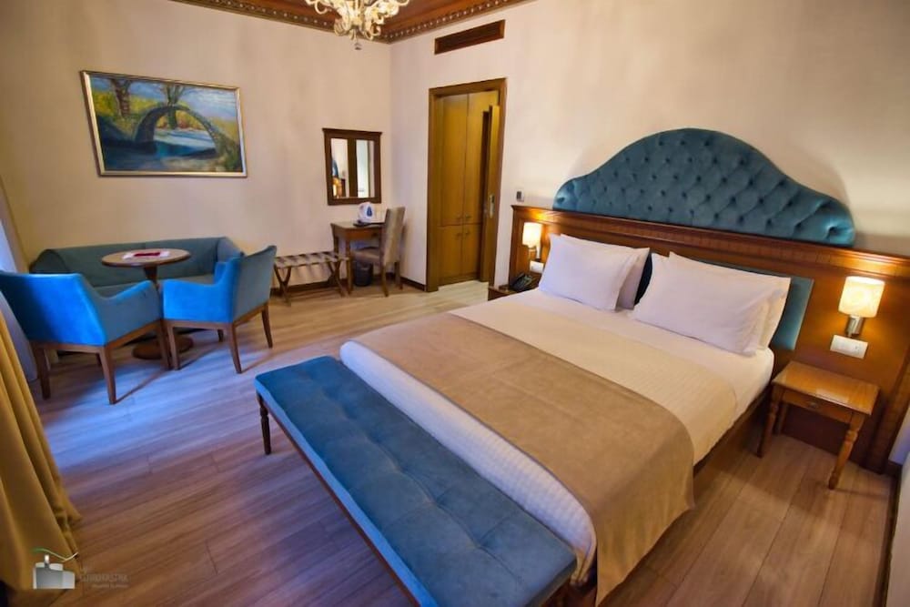 Luxury Room, Non Smoking, City View