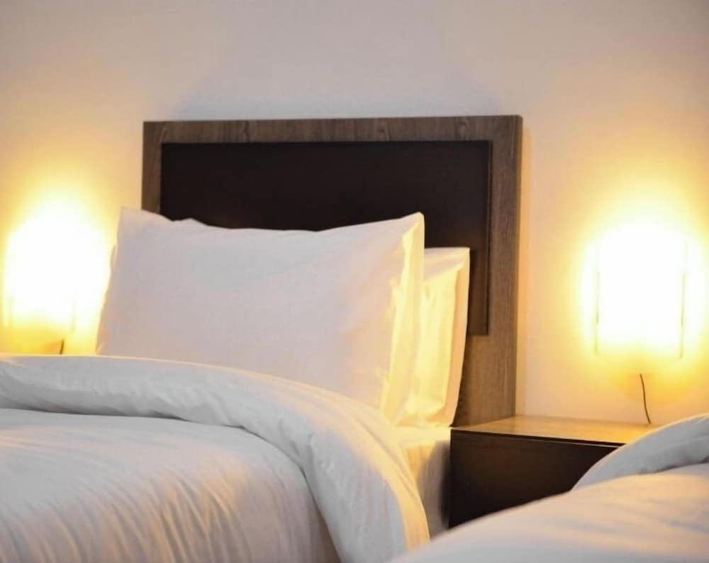 City Twin Room, 1 Bedroom photo 3
