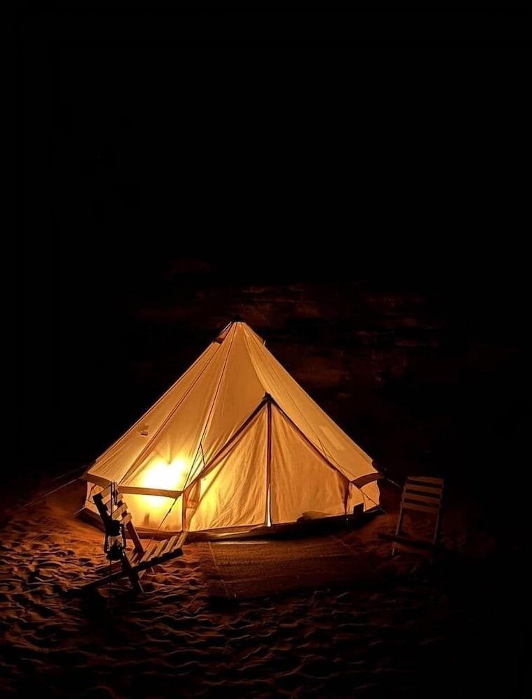 Deluxe Tent photo 2