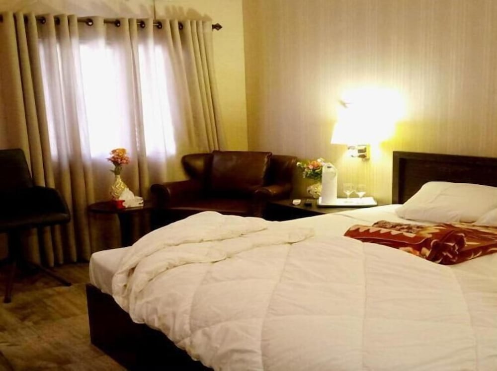 Deluxe Double Room - Photo 18