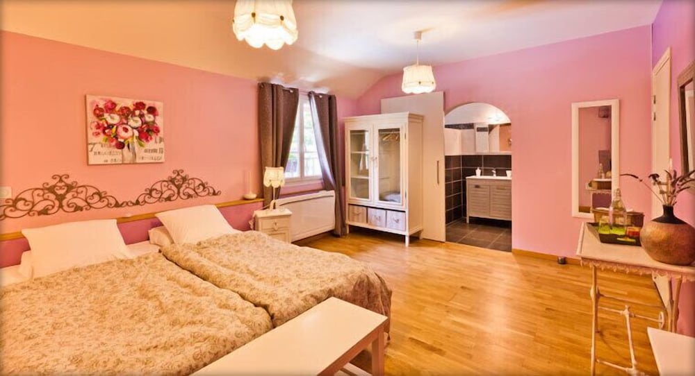 Superior Double Room, 1 King Bed, Pool View (Gayole) photo 1