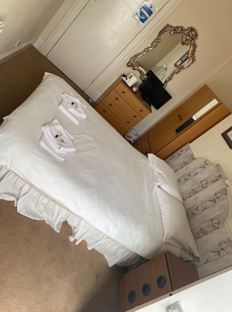 Standard Double Room, Shared Bathroom photo 2