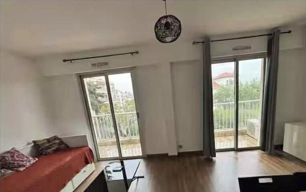 Apartment, Balcony