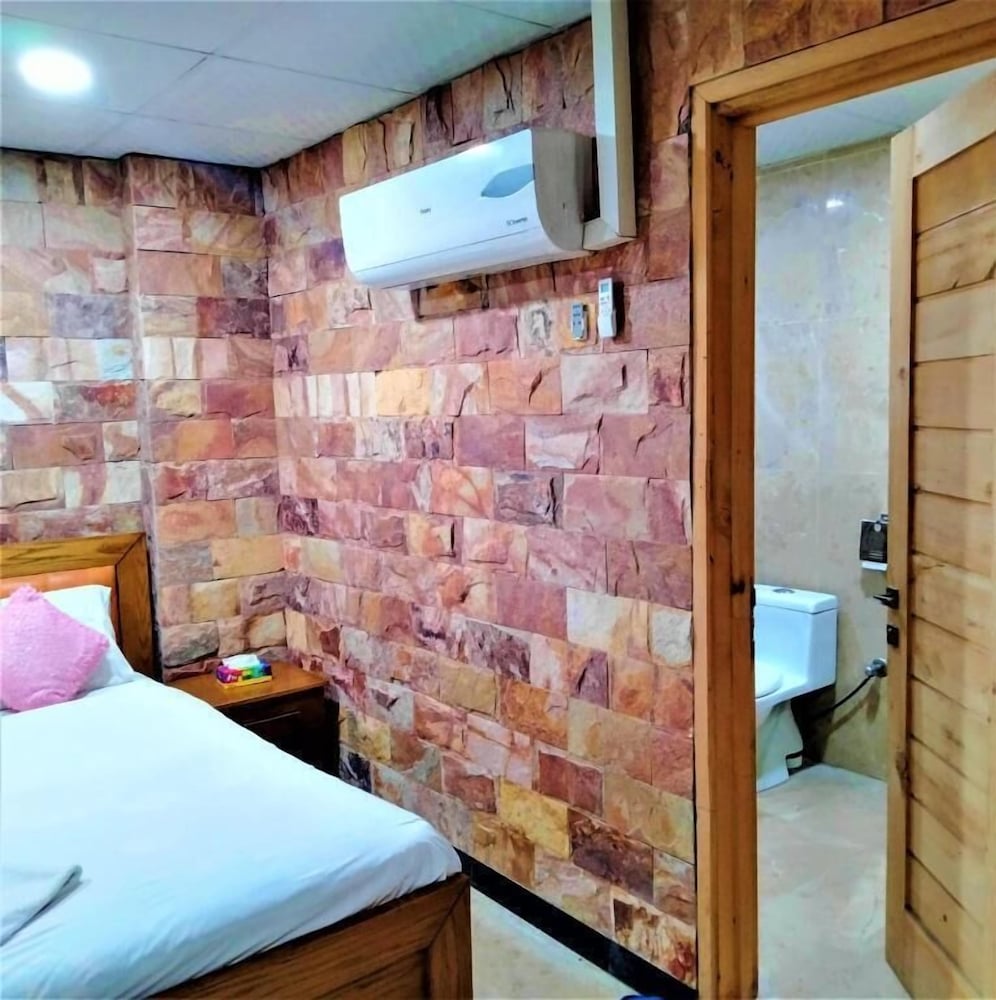 Deluxe Room - Photo 2