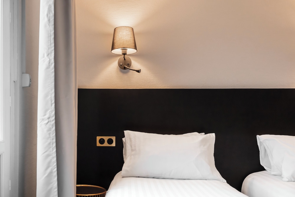 Superior Double or Twin Room photo 2