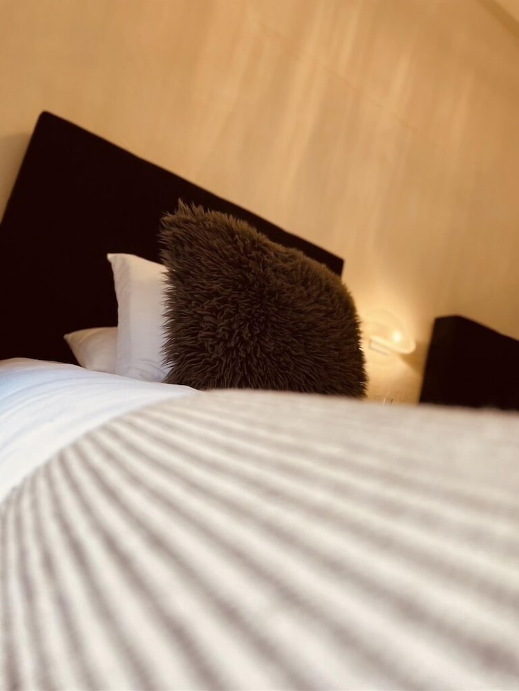 City Room, 2 Queen Beds, Private Bathroom photo 1