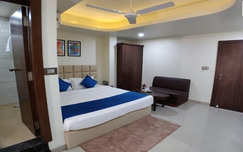 Deluxe Room - Photo 2