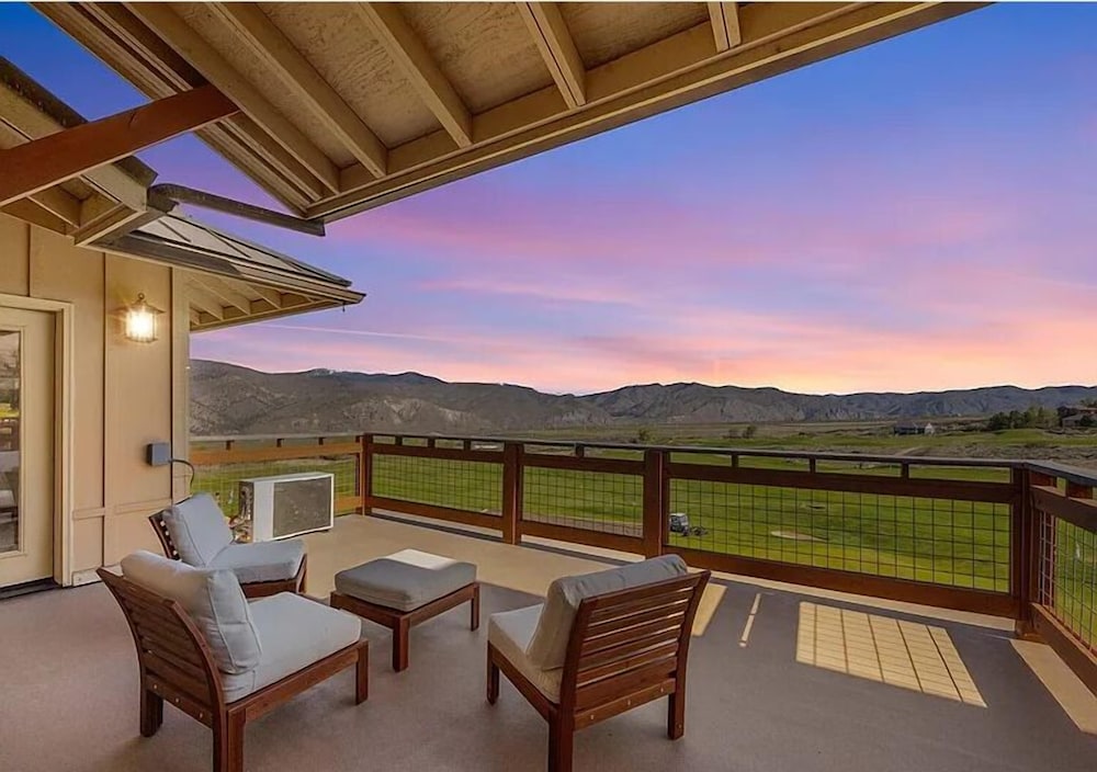 Deluxe Penthouse, Golf View photo 1