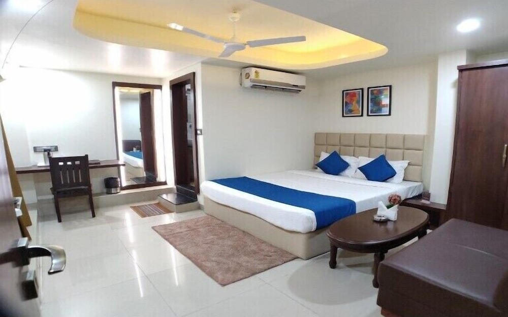 Deluxe Room - Photo 1