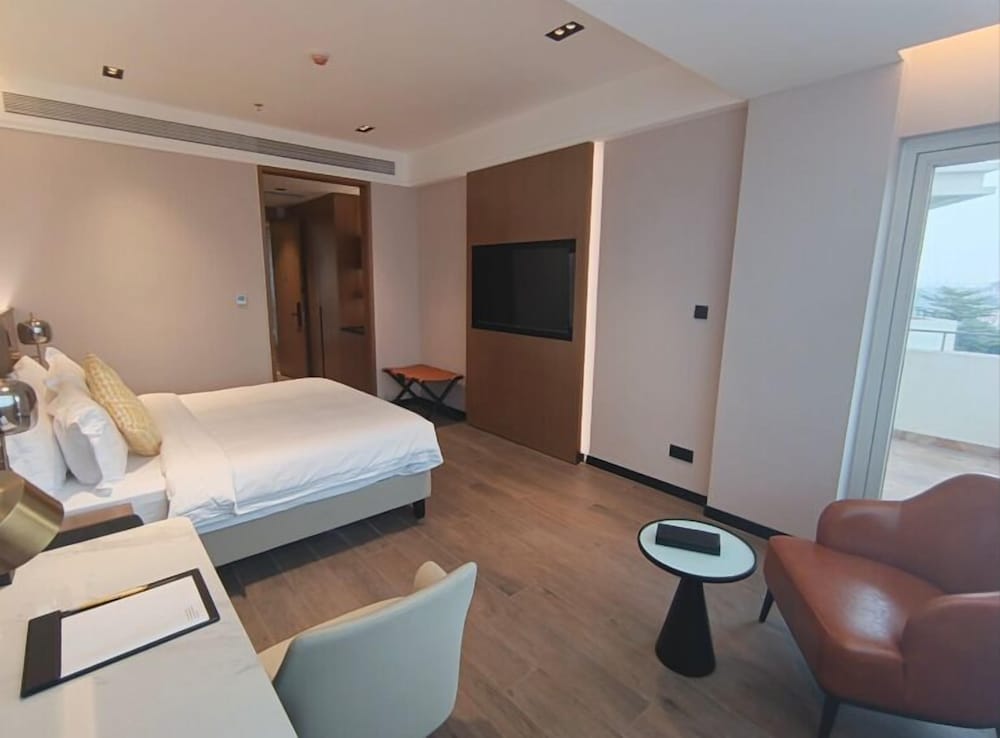 Executive Room, 1 King Bed photo 3