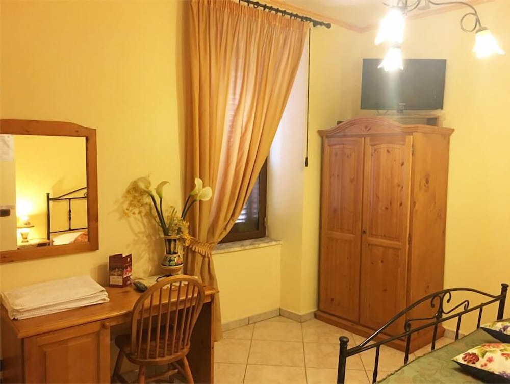 Deluxe Double Room photo 2