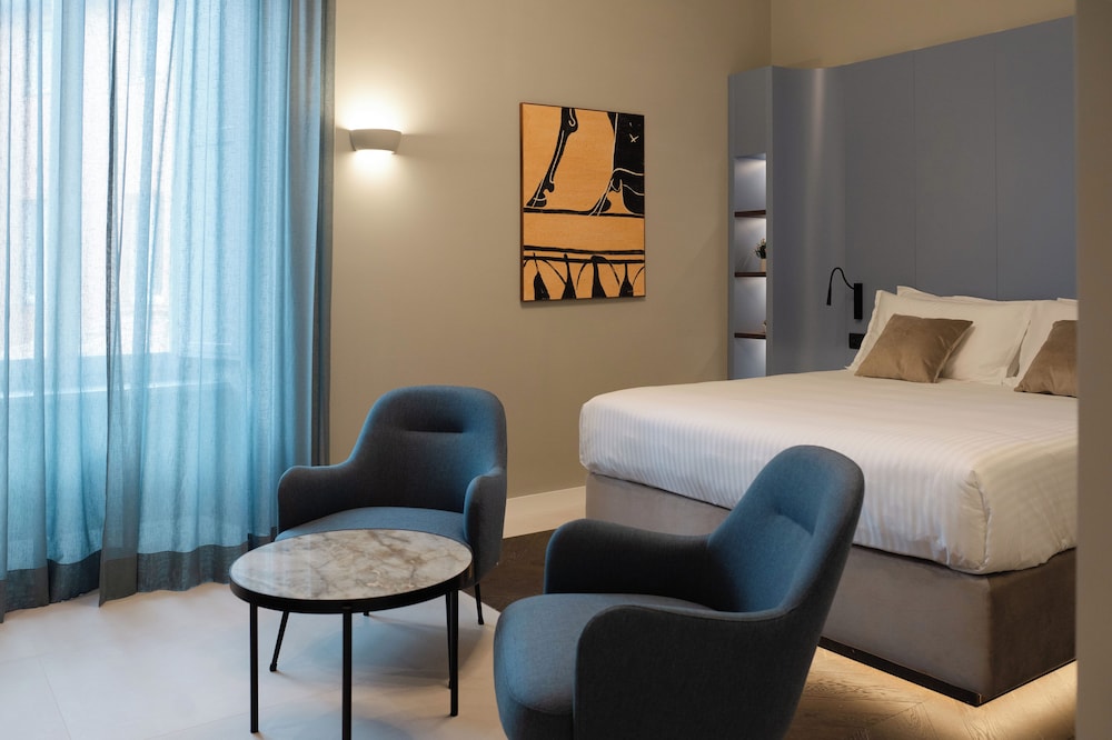 Junior Double or Twin Room, City View photo 2