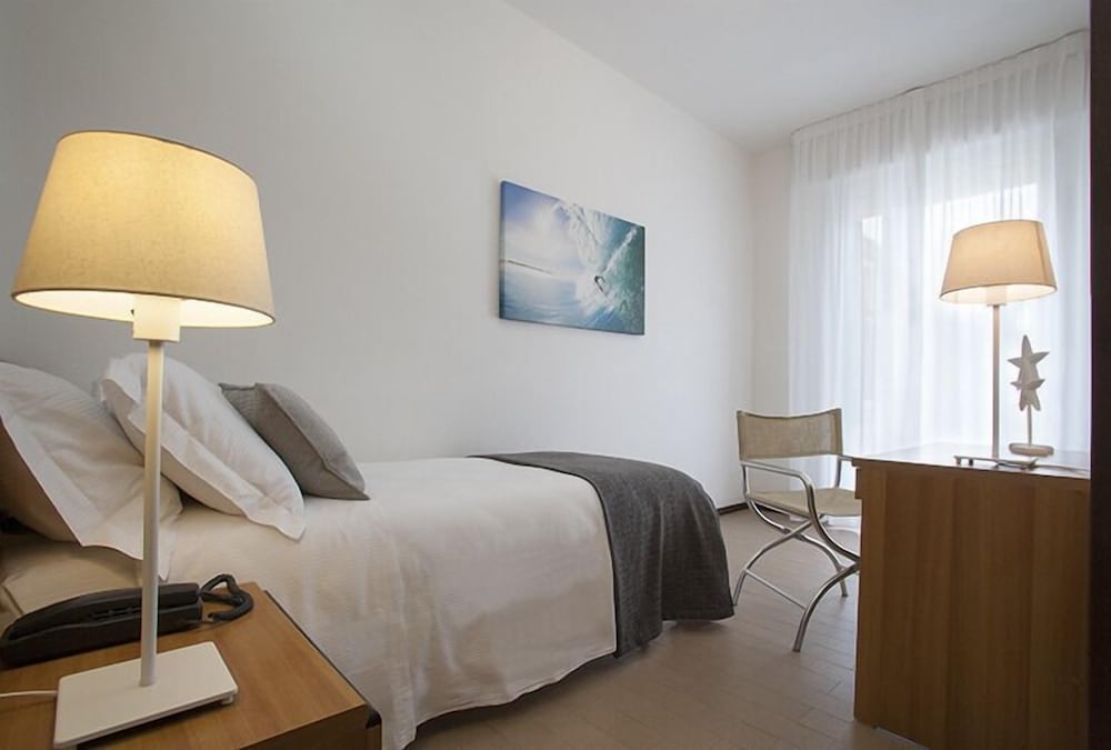 Classic Triple Room photo 2