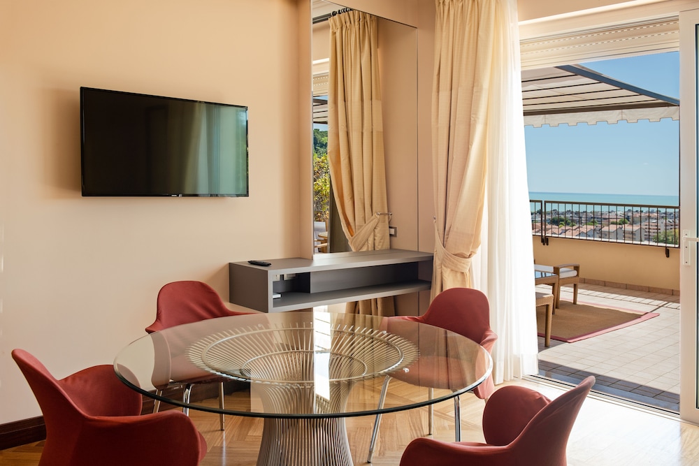 Presidential Room, Sauna, Sea View (Master SPA Suite) photo 2