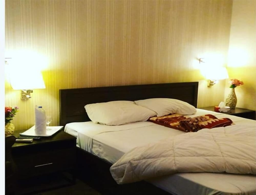 Deluxe Double Room - Photo 17