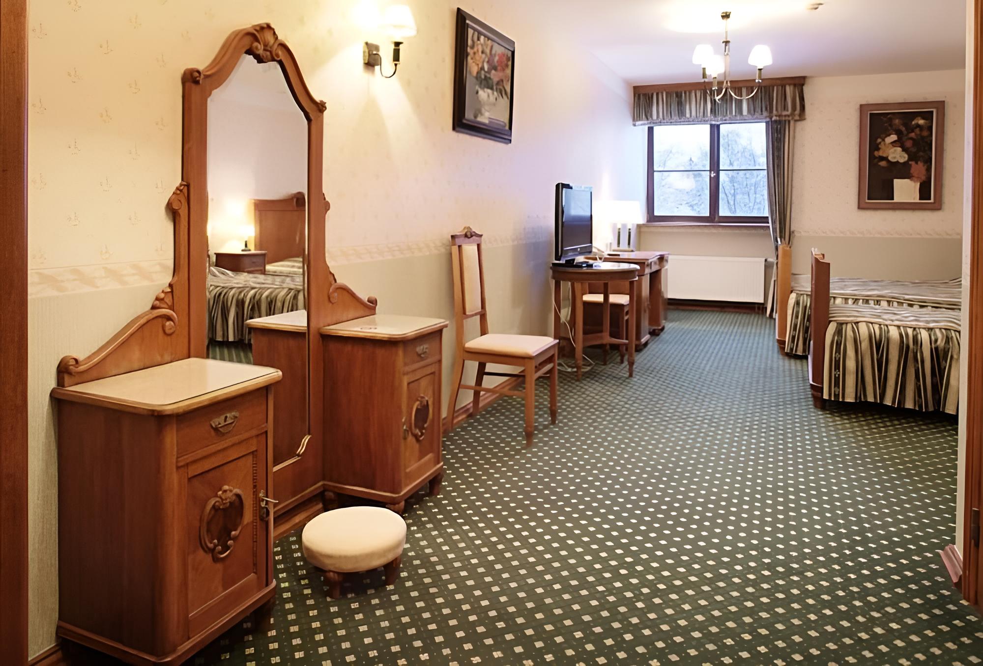 Standard Triple Room, Multiple Beds photo 3