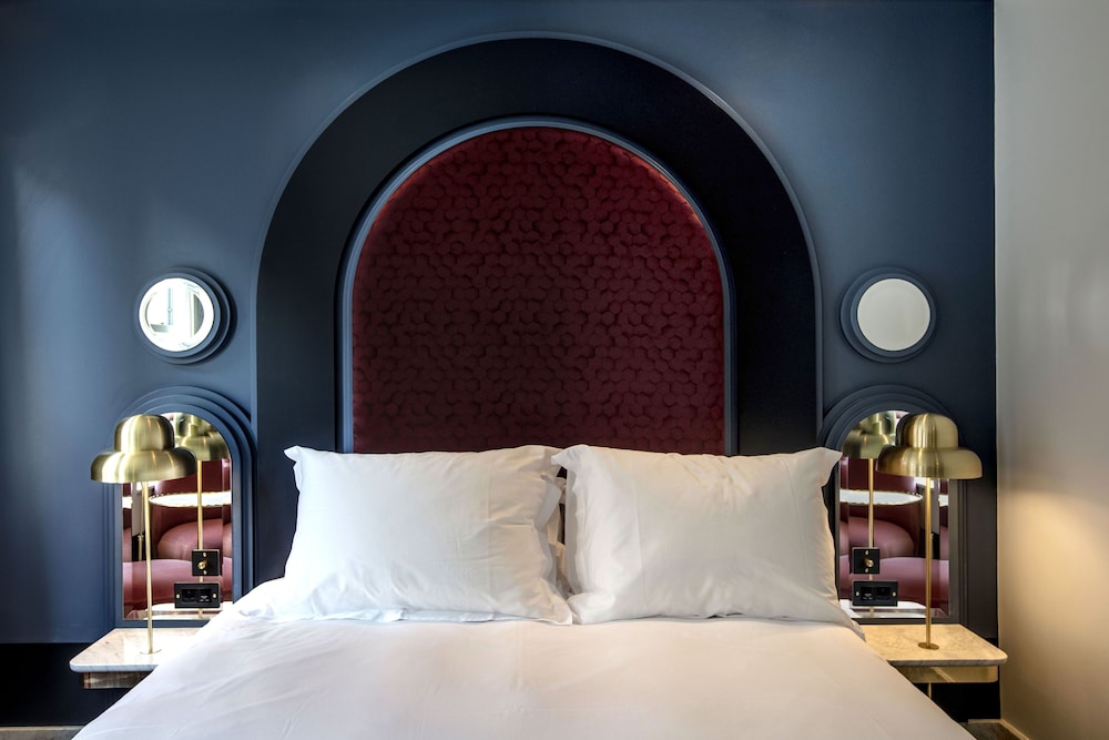 Superior Room (Covent Garden)