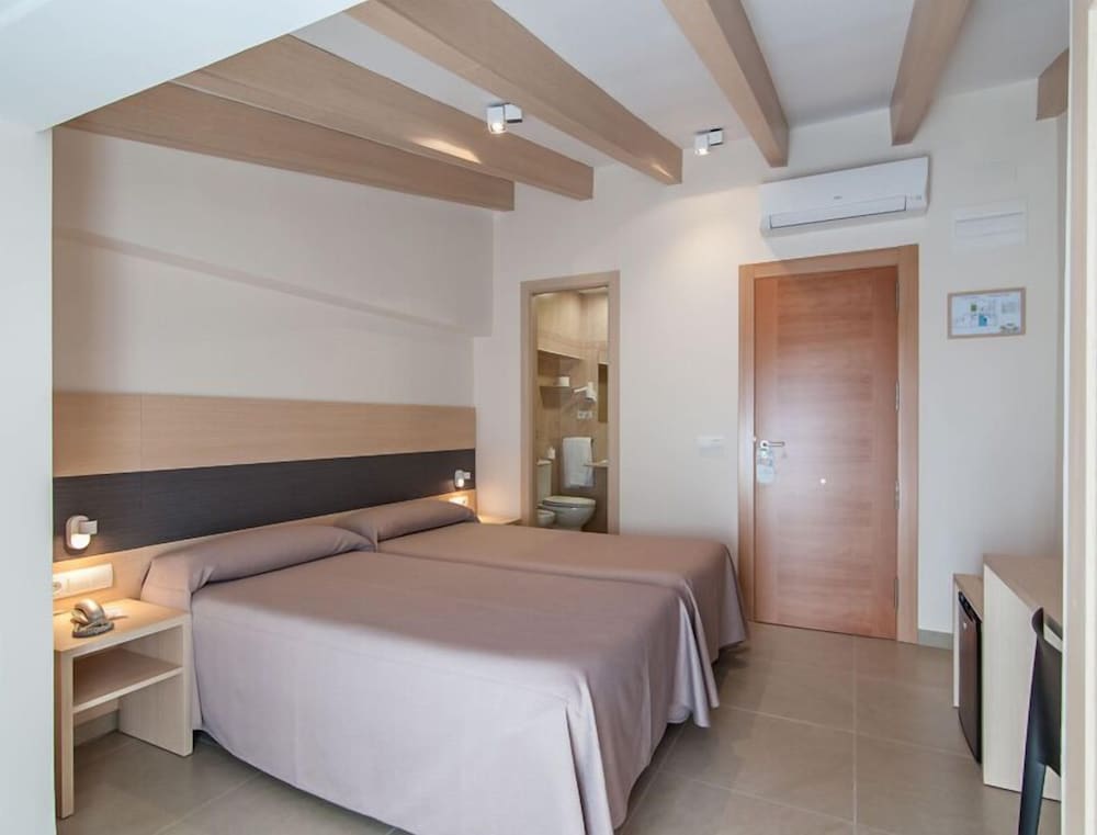 Triple Room - Photo 5