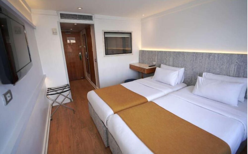 Deluxe Double Room, River View