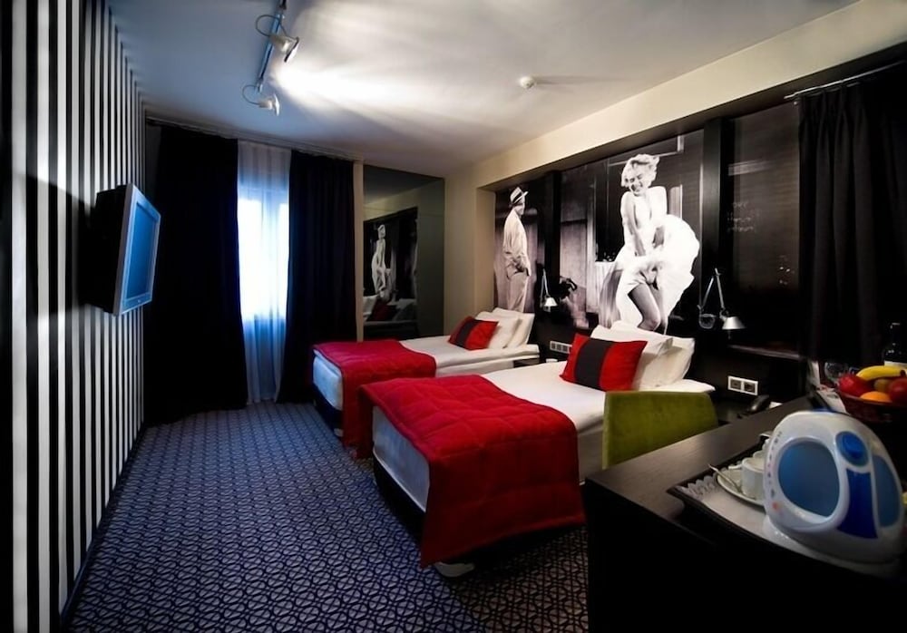 Economy Triple Room - Photo 1