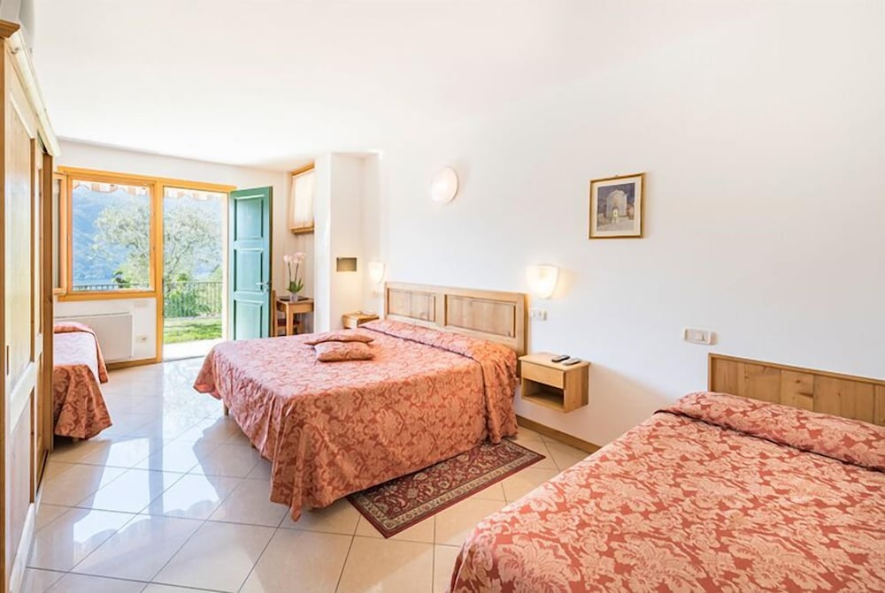 Double Room, Mountain View