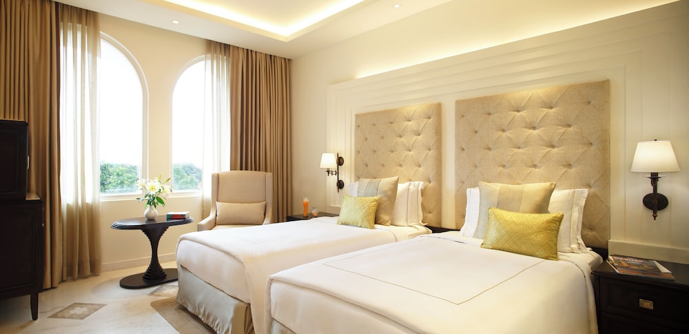 Superior Room, 2 Twin Beds, City View - Photo 1