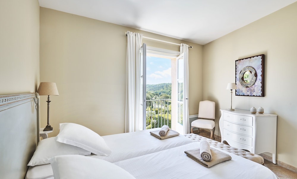 Family House, 4 Bedrooms, Ensuite (M63) photo 3