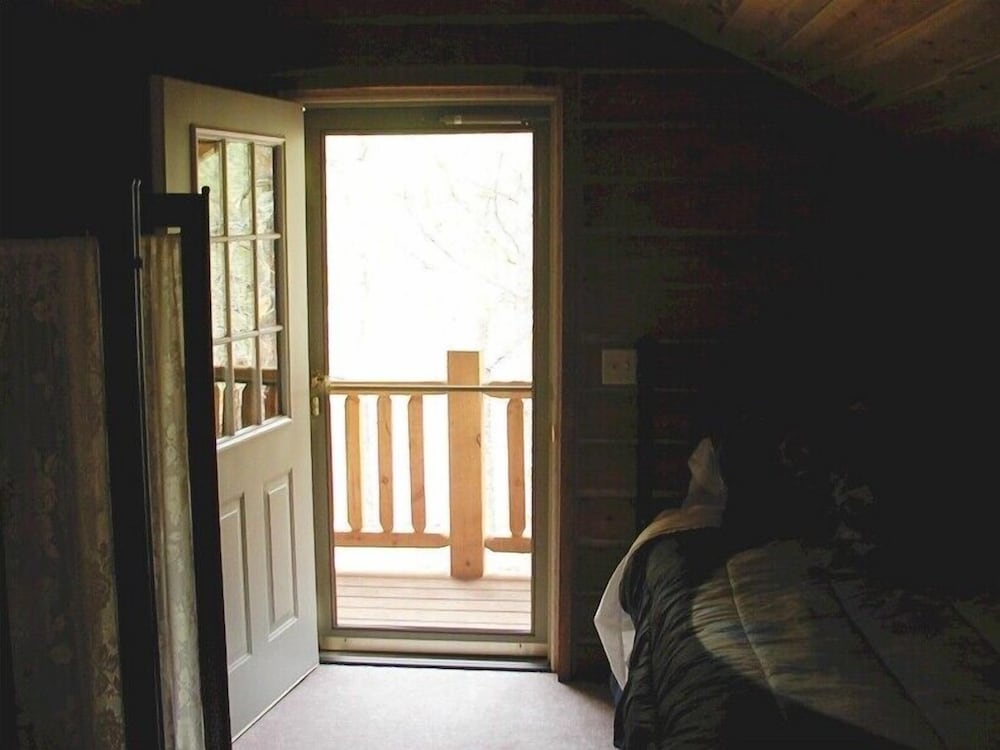 Traditional Cabin (Papoose) photo 2