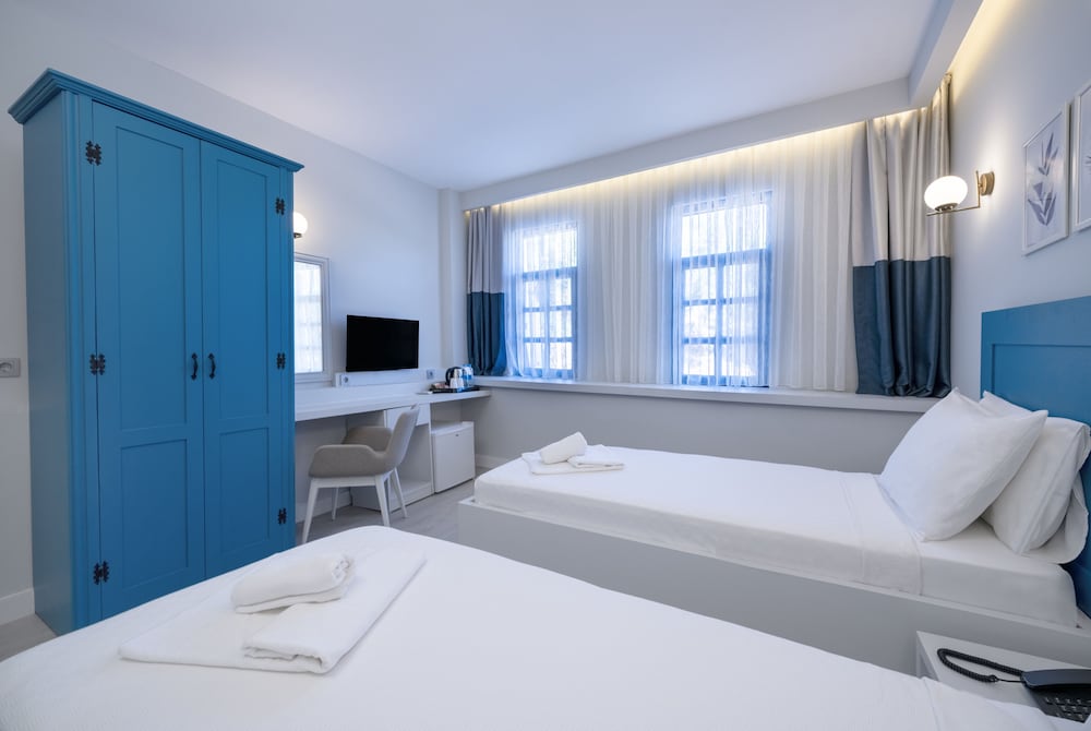 Economy Twin Room (No Balcony) - Photo 1