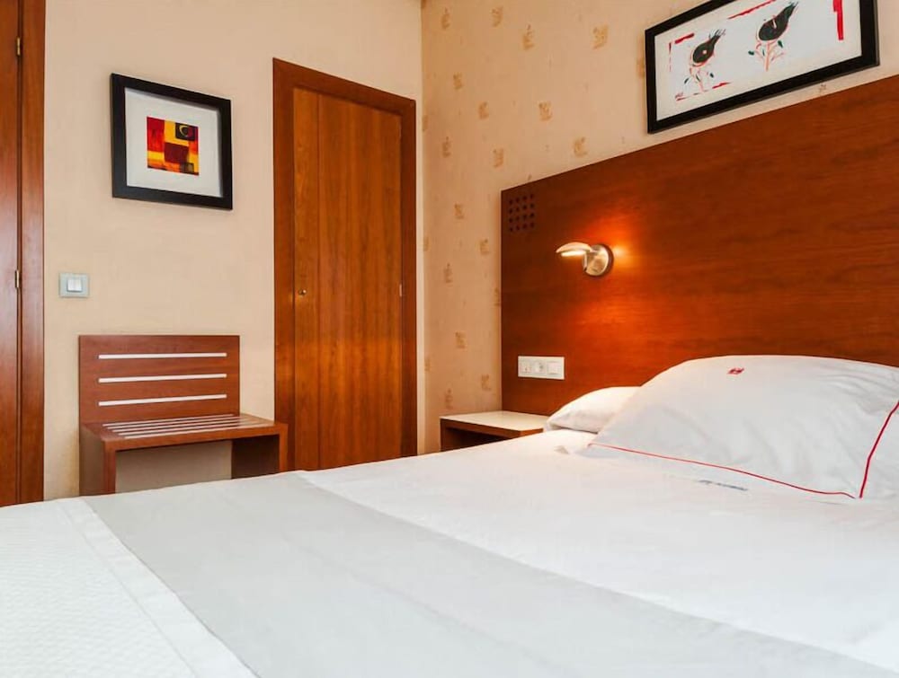 Double Room Single Use - Photo 1