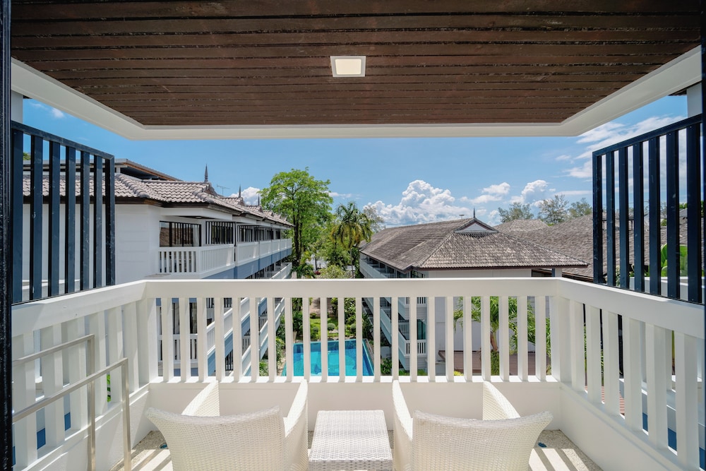 Grand Deluxe Room With Balcony photo 3