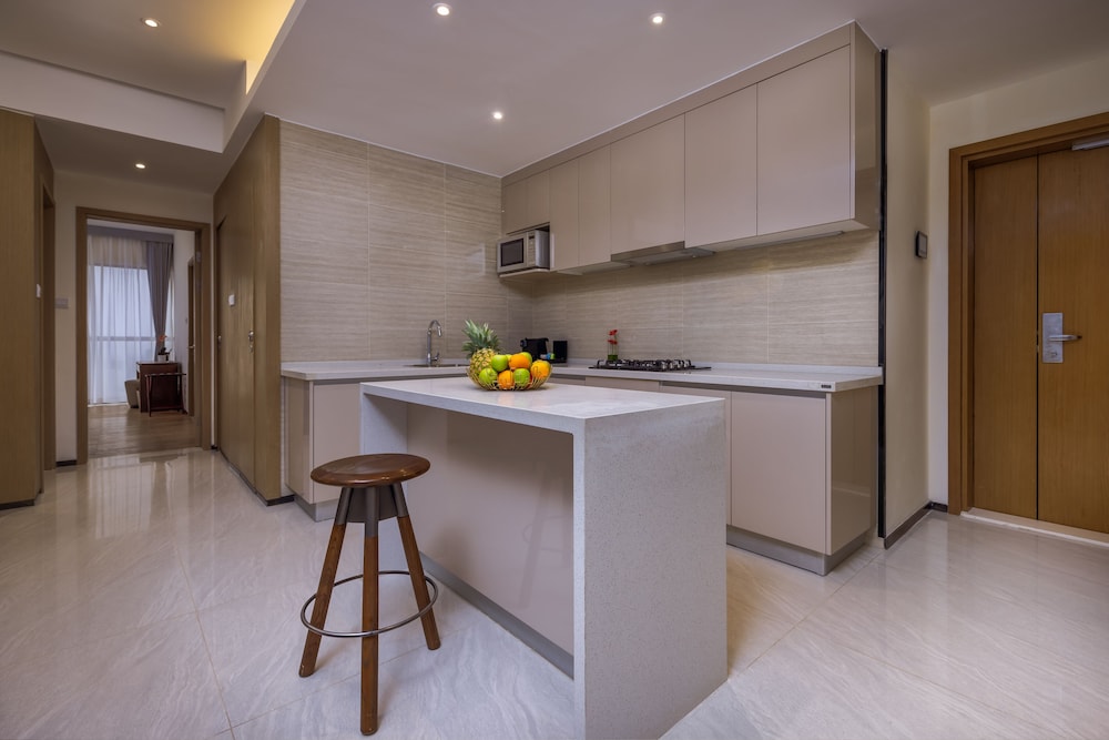 Two Bedroom Deluxe Suite King & Queen photo 2