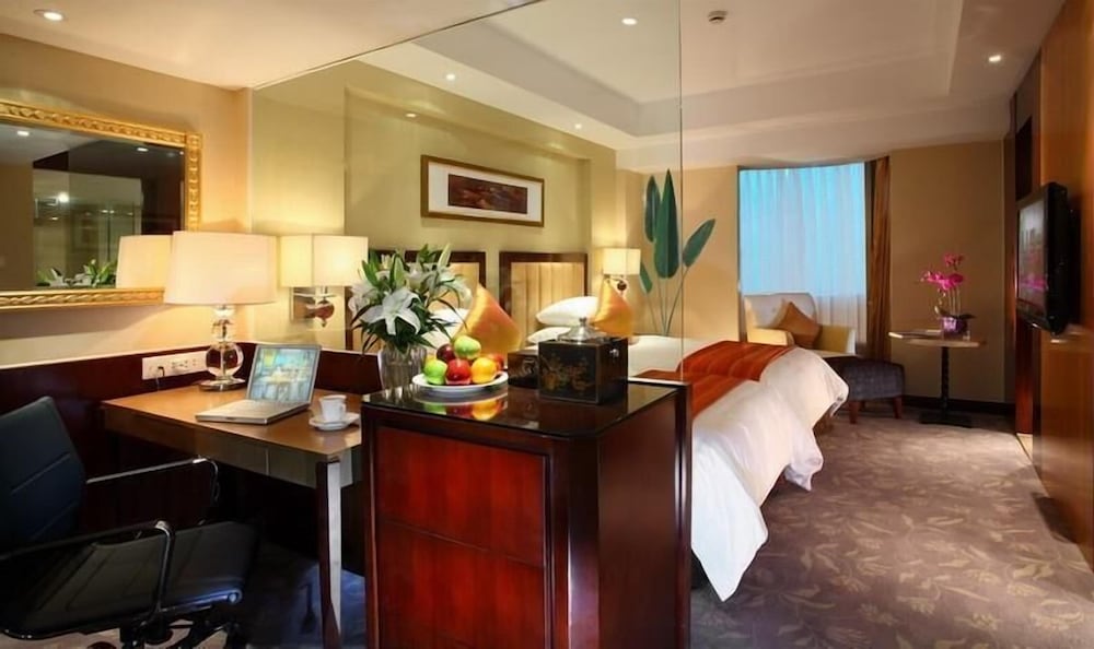 Deluxe Twin Room photo 3